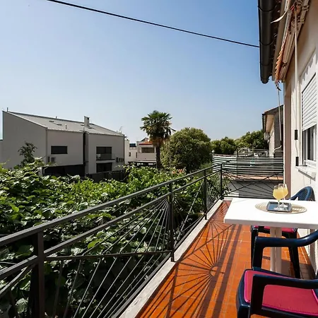 App Laura Holiday home Porec