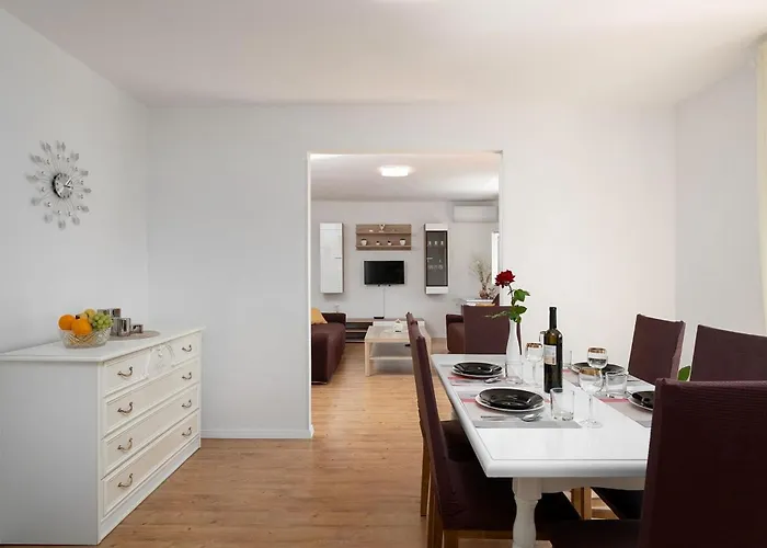 Ferienhaus App Laura *